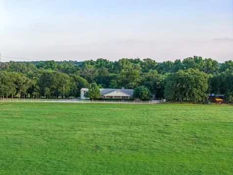 449 Private Road 4670 Boyd TX 76023