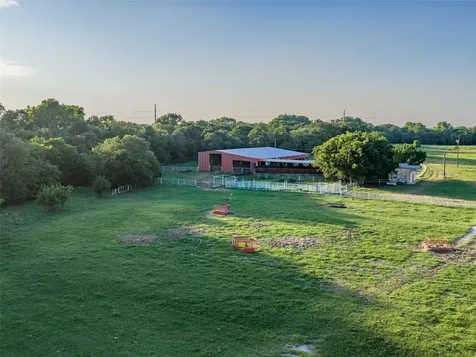 449 Private Road 4670 Boyd TX 76023