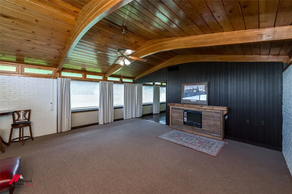 300 S Main Street Springhill LA 71075