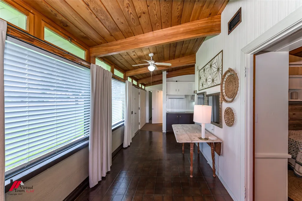 300 S Main Street Springhill LA 71075