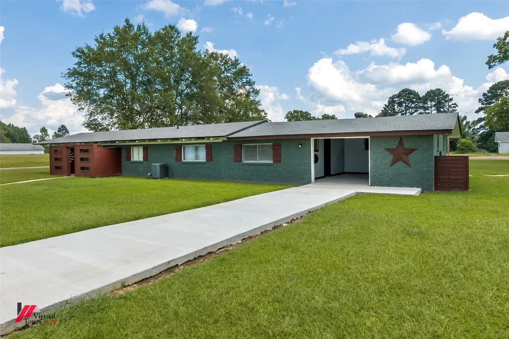 300 S Main Street Springhill LA 71075