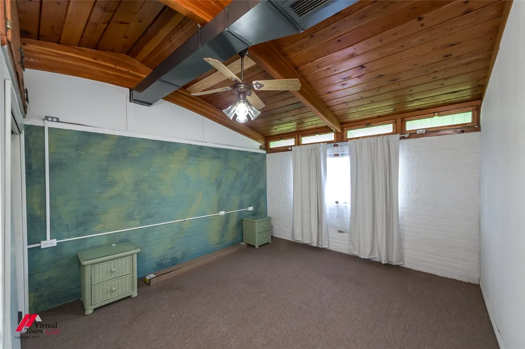 300 S Main Street Springhill LA 71075