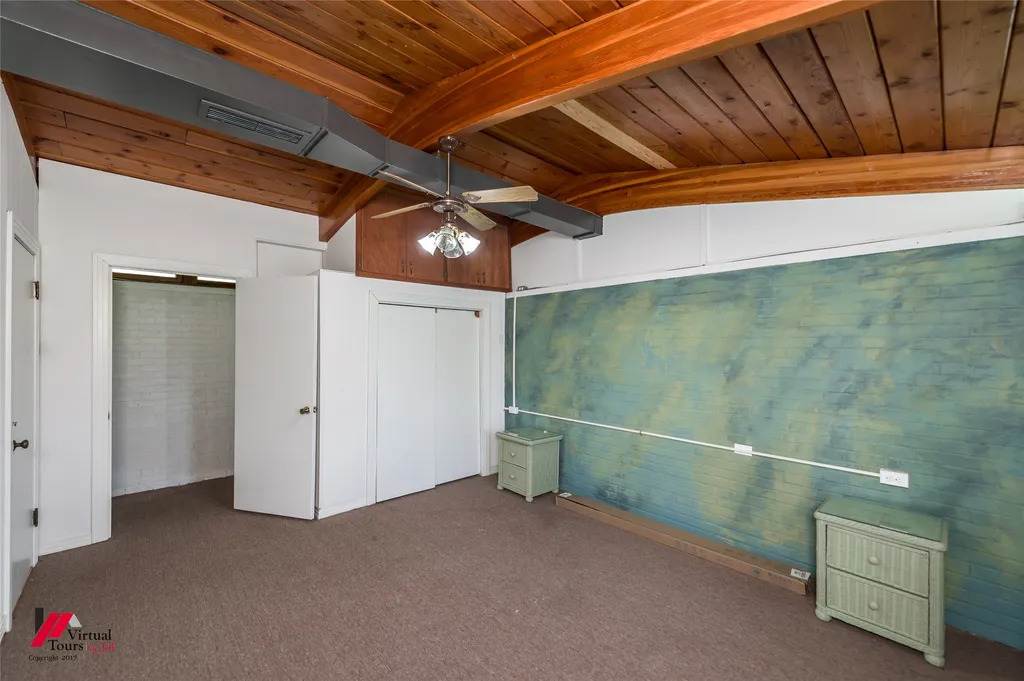 300 S Main Street Springhill LA 71075