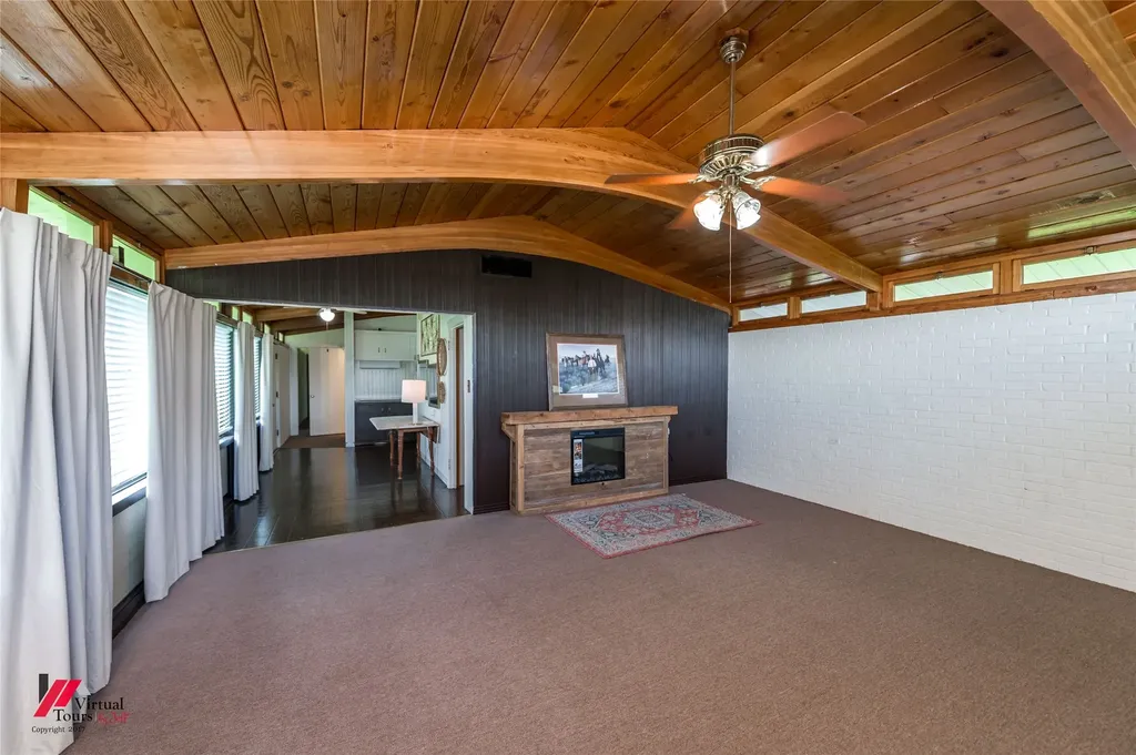 300 S Main Street Springhill LA 71075