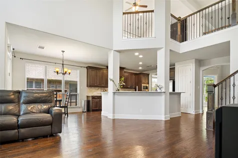 419 Paluxy Drive Irving TX 75039