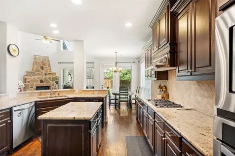 419 Paluxy Drive Irving TX 75039