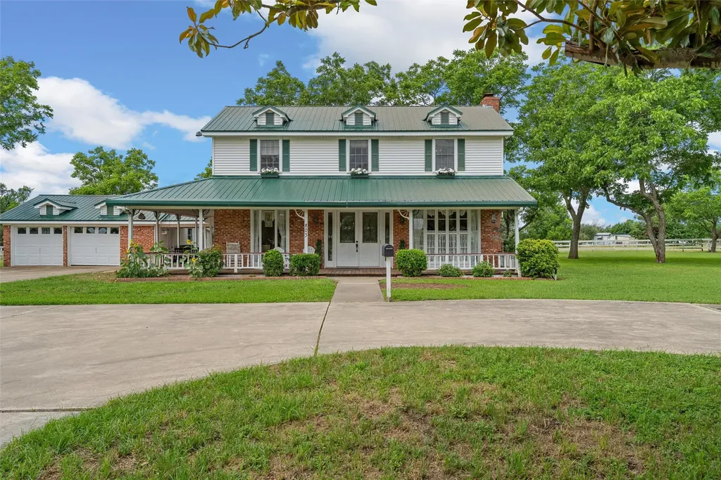 803 S Stallworth Rosebud TX 76570