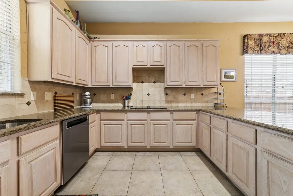 5208 Laser Lane Plano TX 75023