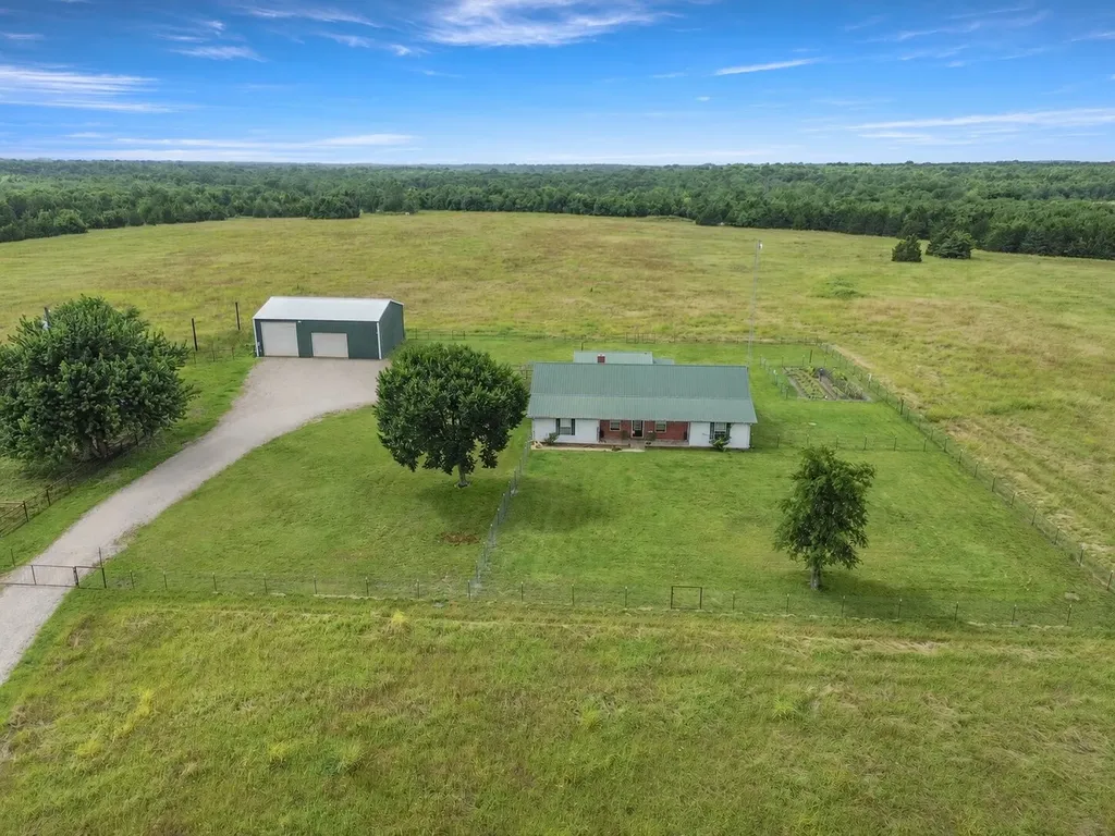 20280 Us Highway 82 W Honey Grove TX 75446