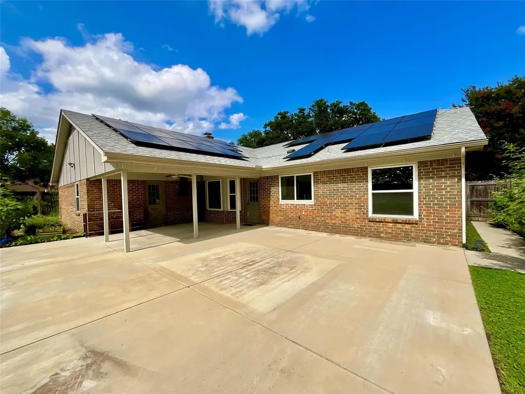 3705 Cobblestone Court Bedford TX 76021