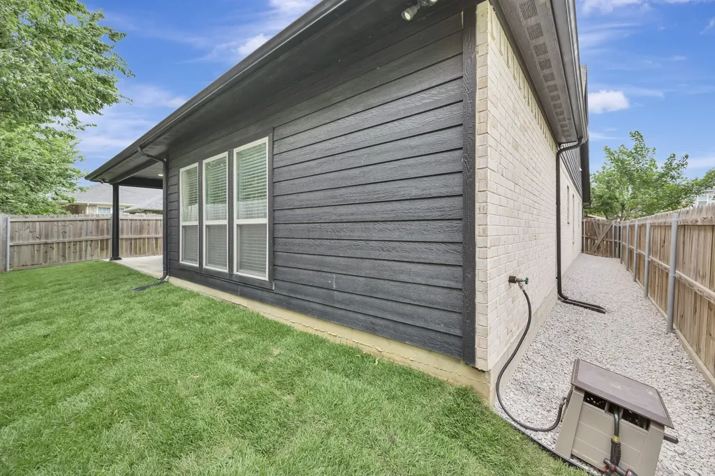 124 Elm Lane Roanoke TX 76262