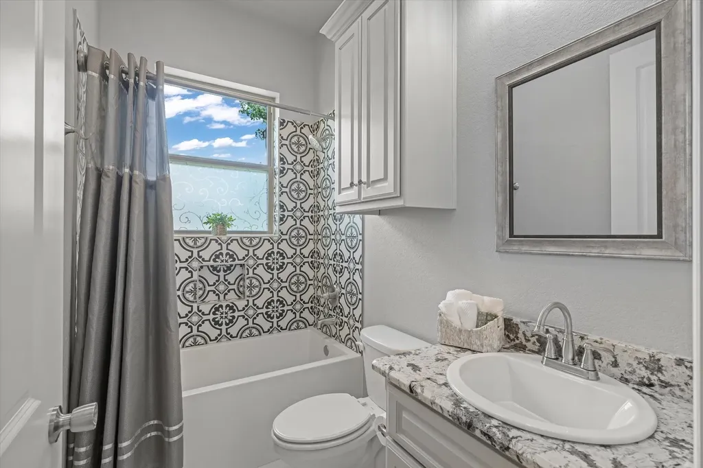 147 County Road 2309 Mineola TX 75773