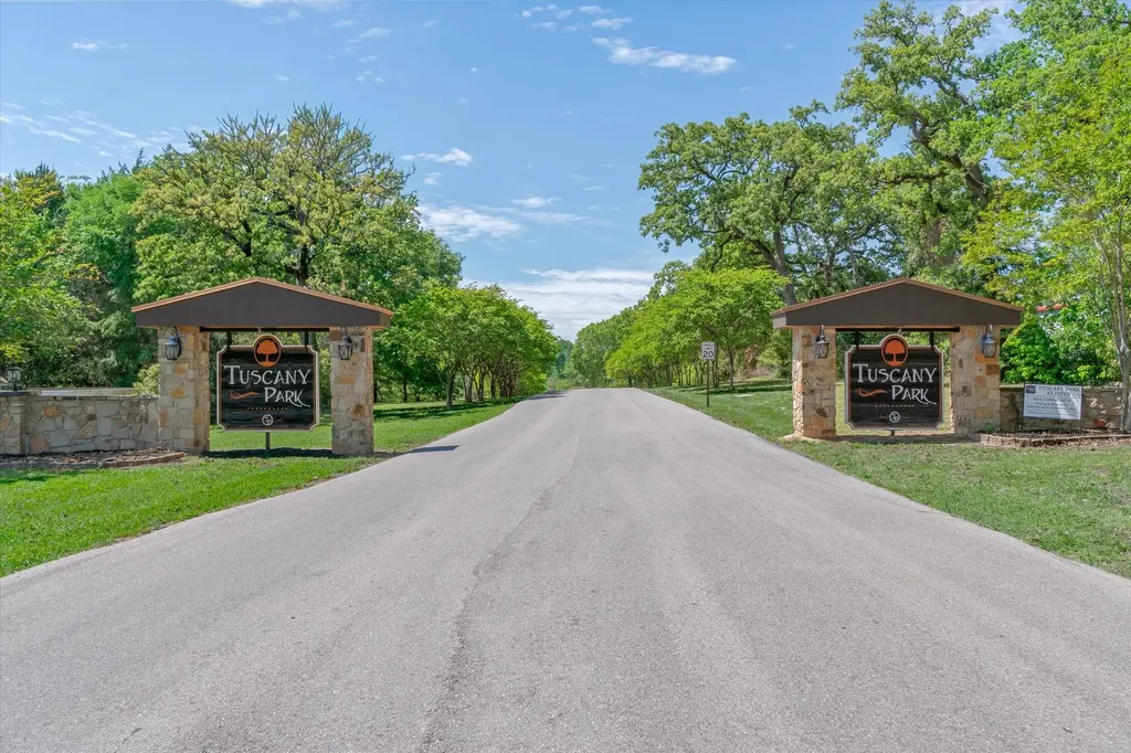 147 County Road 2309 Mineola TX 75773