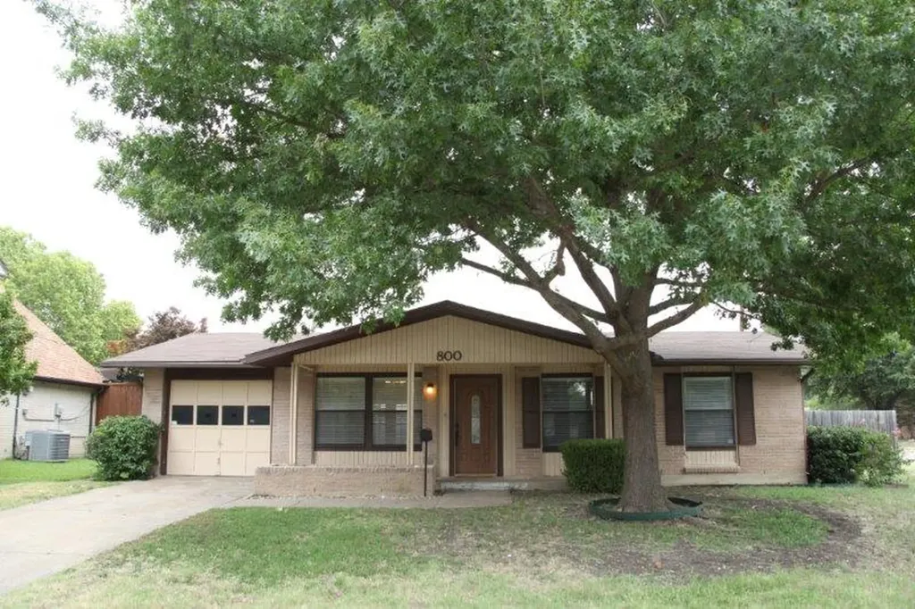 800 Brentwood Lane Richardson TX 75080
