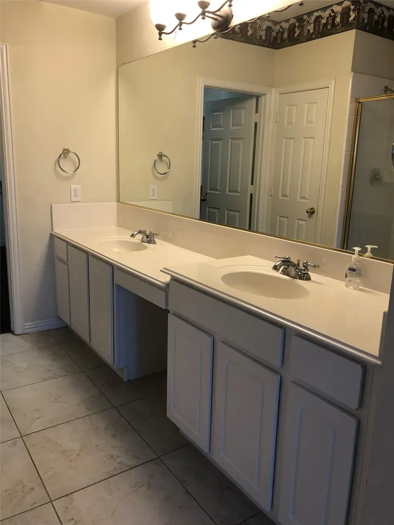 1709 Oak Brook Lane Allen TX 75002