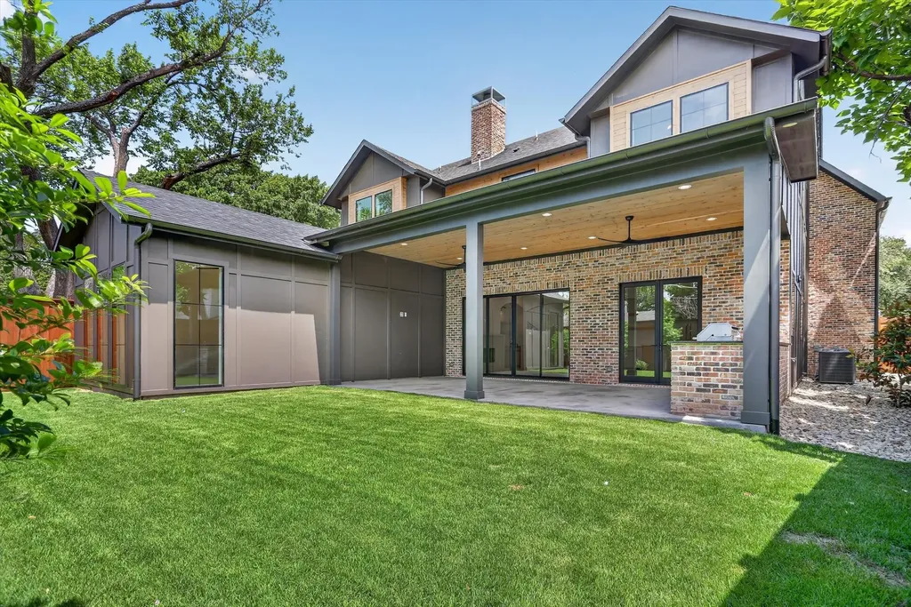 10140 Lakemere Drive Dallas TX 75238