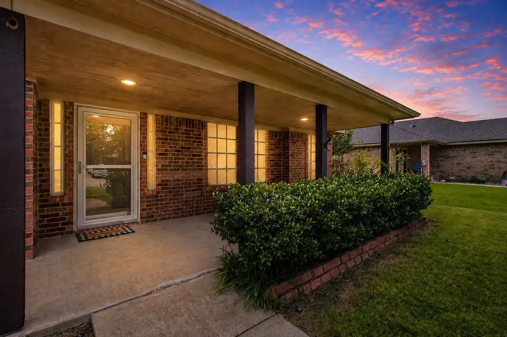 219 Southpeak Lane Ponder TX 76259