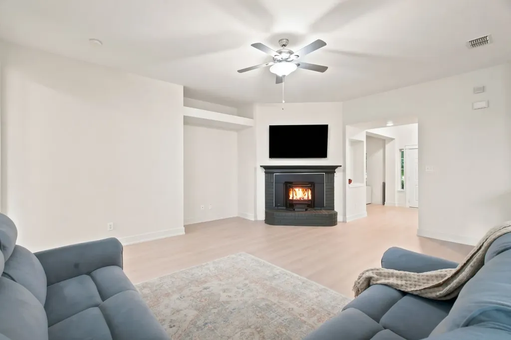 219 Southpeak Lane Ponder TX 76259
