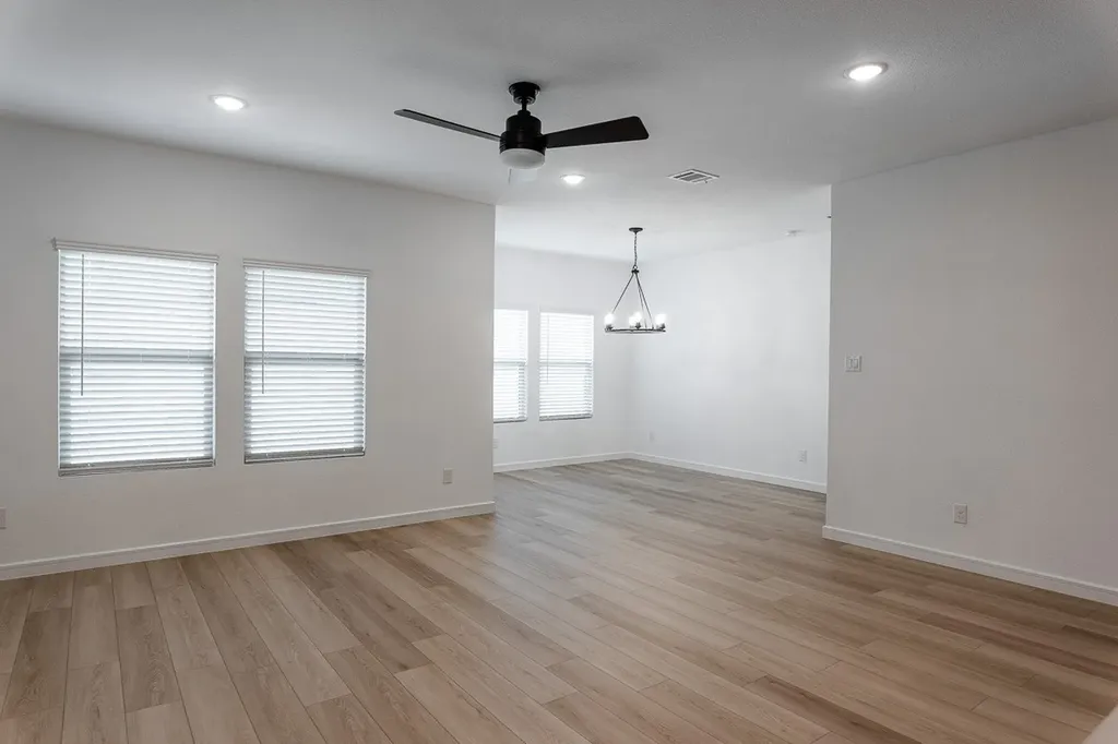 528 Brook View Drive Van Alstyne TX 75495