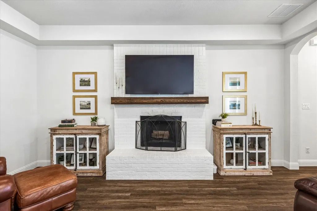 215 E Furlong Willow Park TX 76087