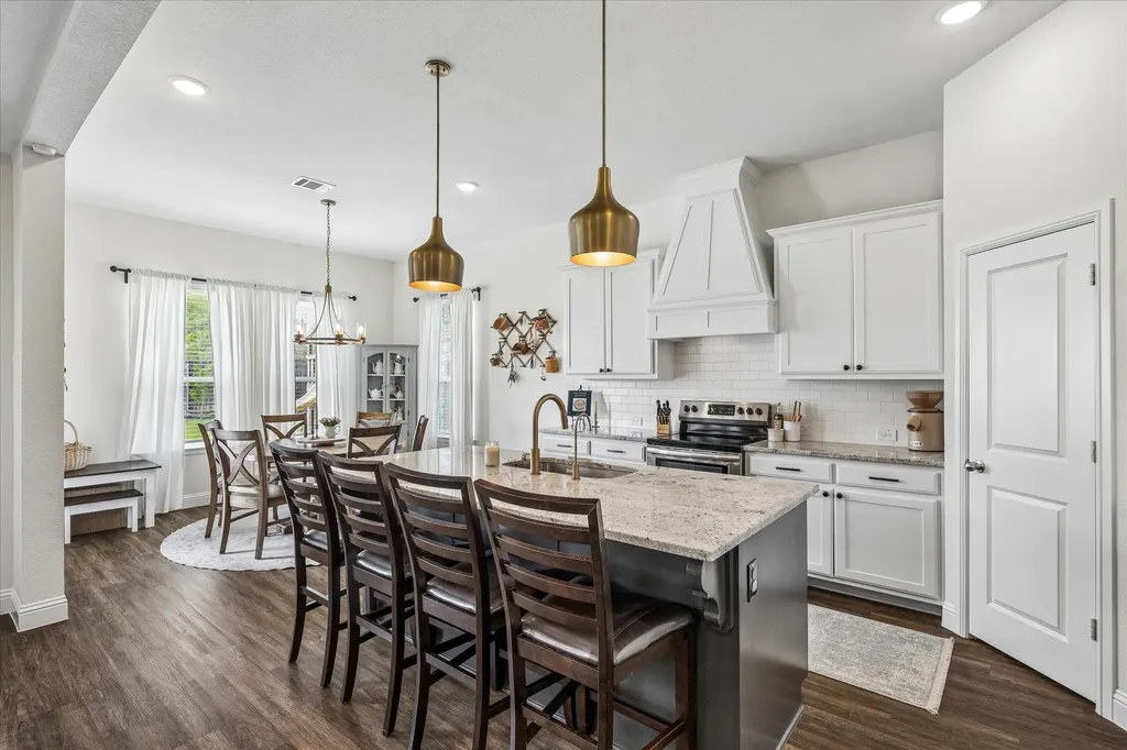 215 E Furlong Willow Park TX 76087