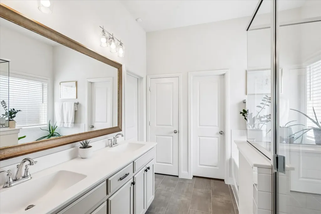 215 E Furlong Willow Park TX 76087