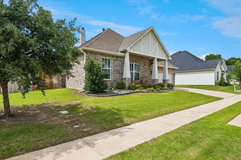 215 E Furlong Willow Park TX 76087