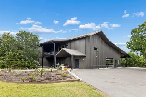 1306 Morrow Road Valley View TX 76272