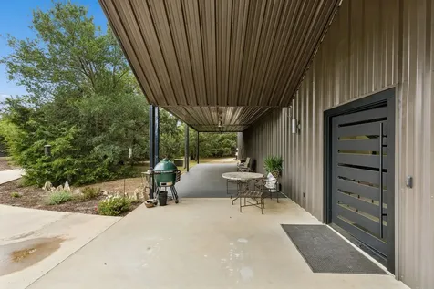 1306 Morrow Road Valley View TX 76272