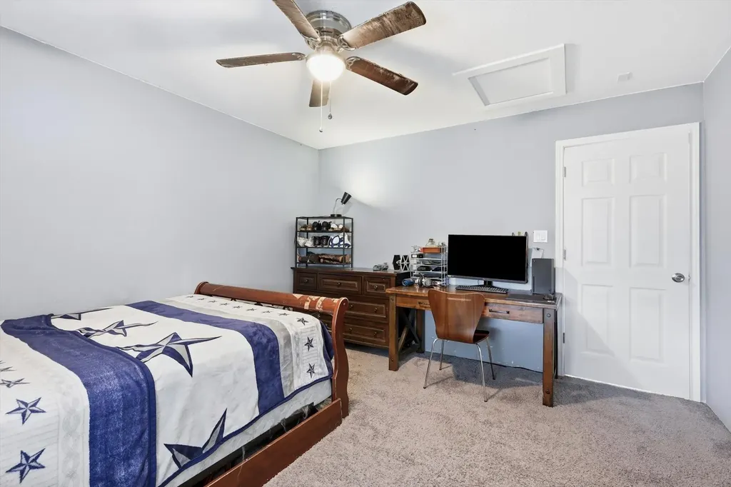 2518 Gladstone Drive Dallas TX 75211