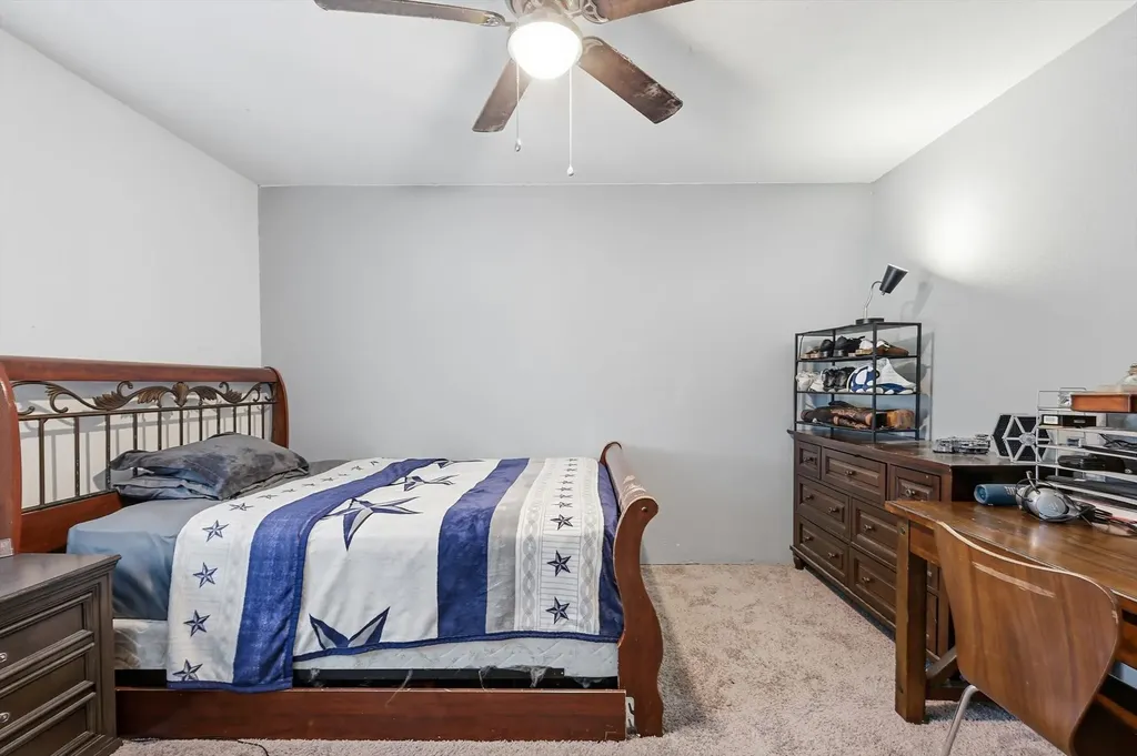 2518 Gladstone Drive Dallas TX 75211