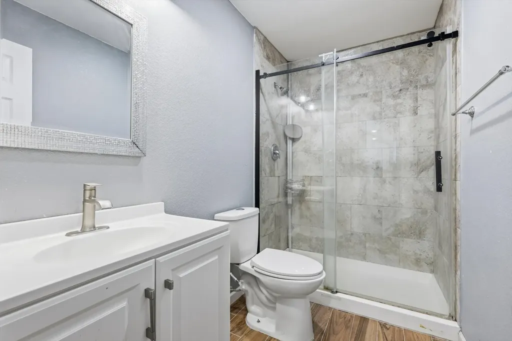 2518 Gladstone Drive Dallas TX 75211