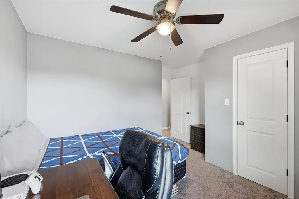 2518 Gladstone Drive Dallas TX 75211