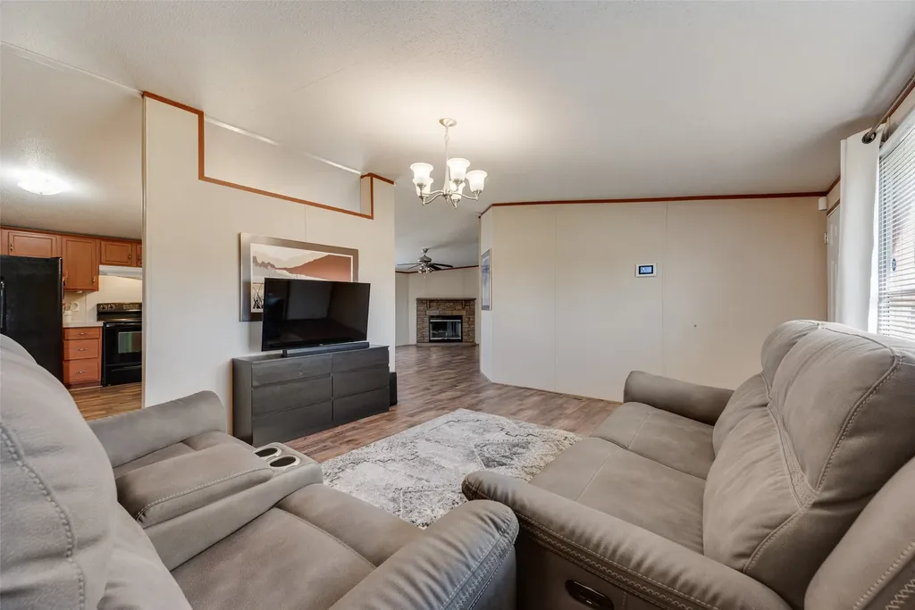 2605 Gills Crossing Court Alvarado TX 76009