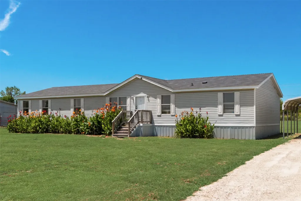 2605 Gills Crossing Court Alvarado TX 76009