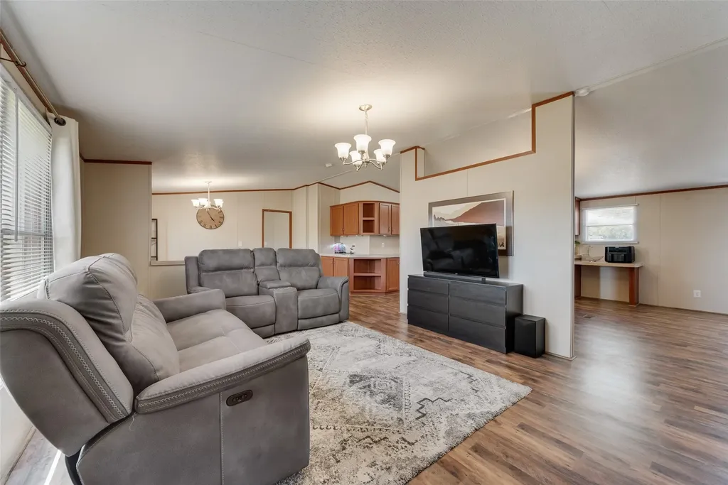 2605 Gills Crossing Court Alvarado TX 76009