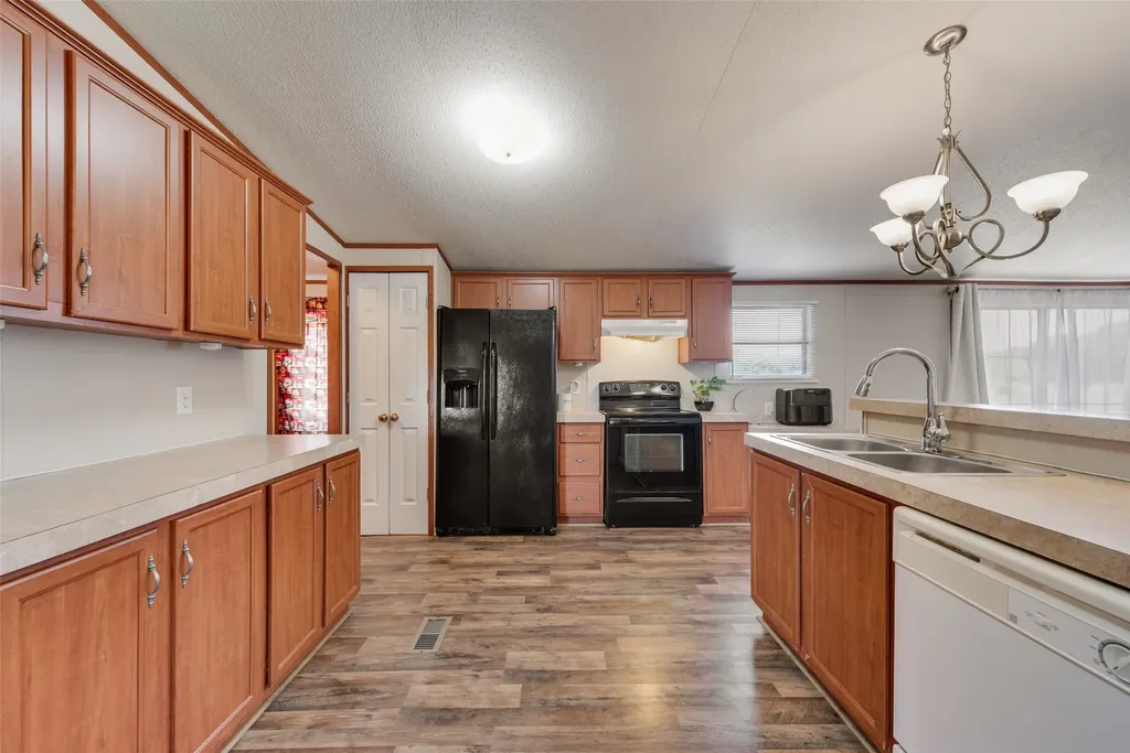 2605 Gills Crossing Court Alvarado TX 76009