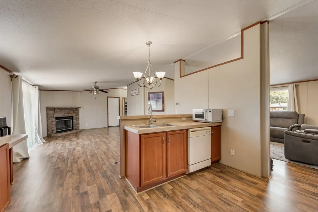 2605 Gills Crossing Court Alvarado TX 76009