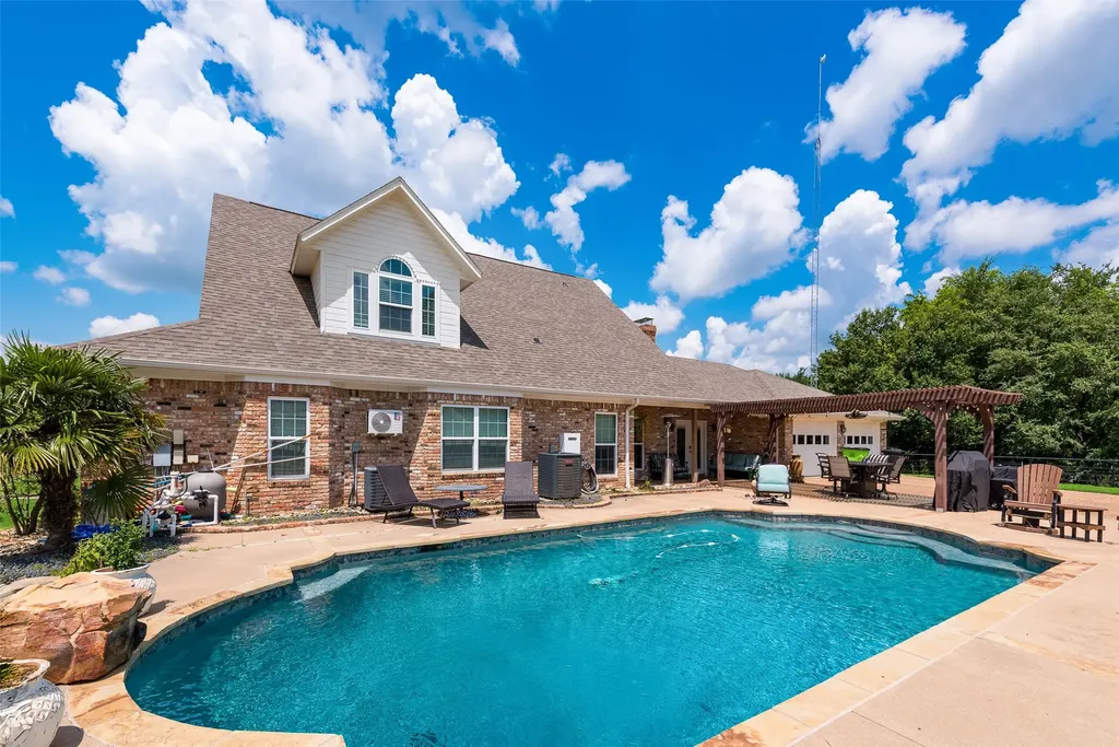 669 Vz County Road 2316 Canton TX 75103