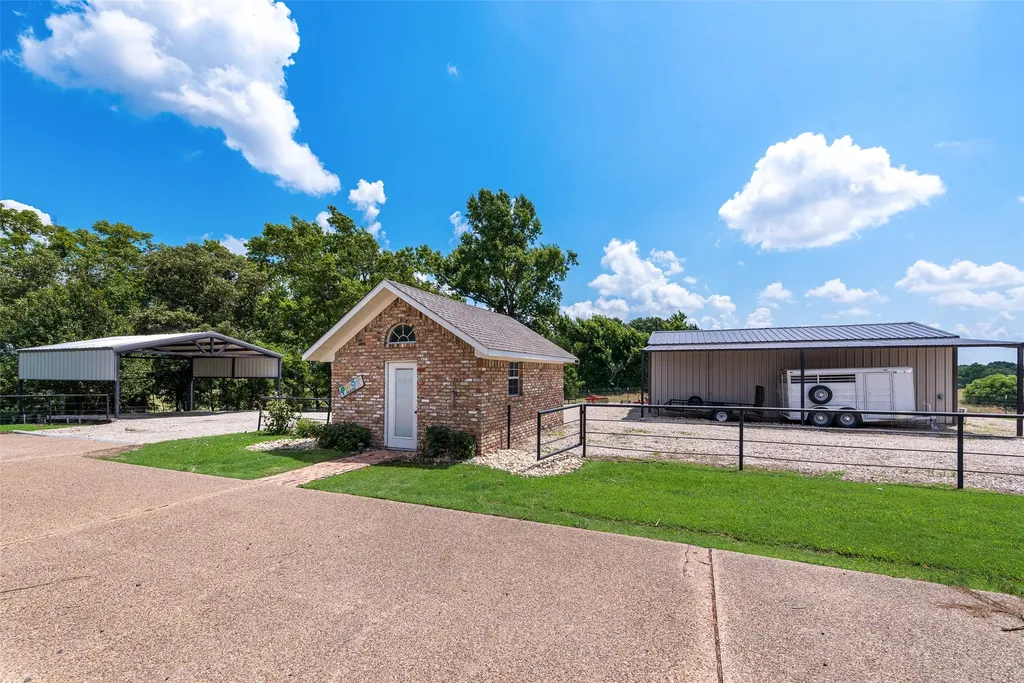 669 Vz County Road 2316 Canton TX 75103