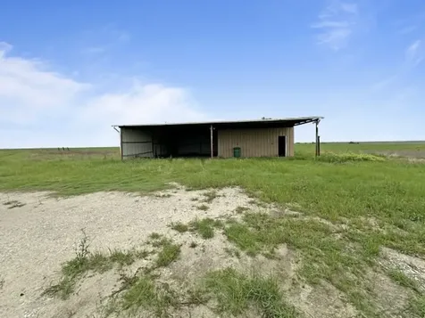 9652 County Road 4360 Frost TX 76641