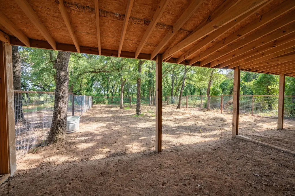 923 Natty Flat Road Lipan TX 76462