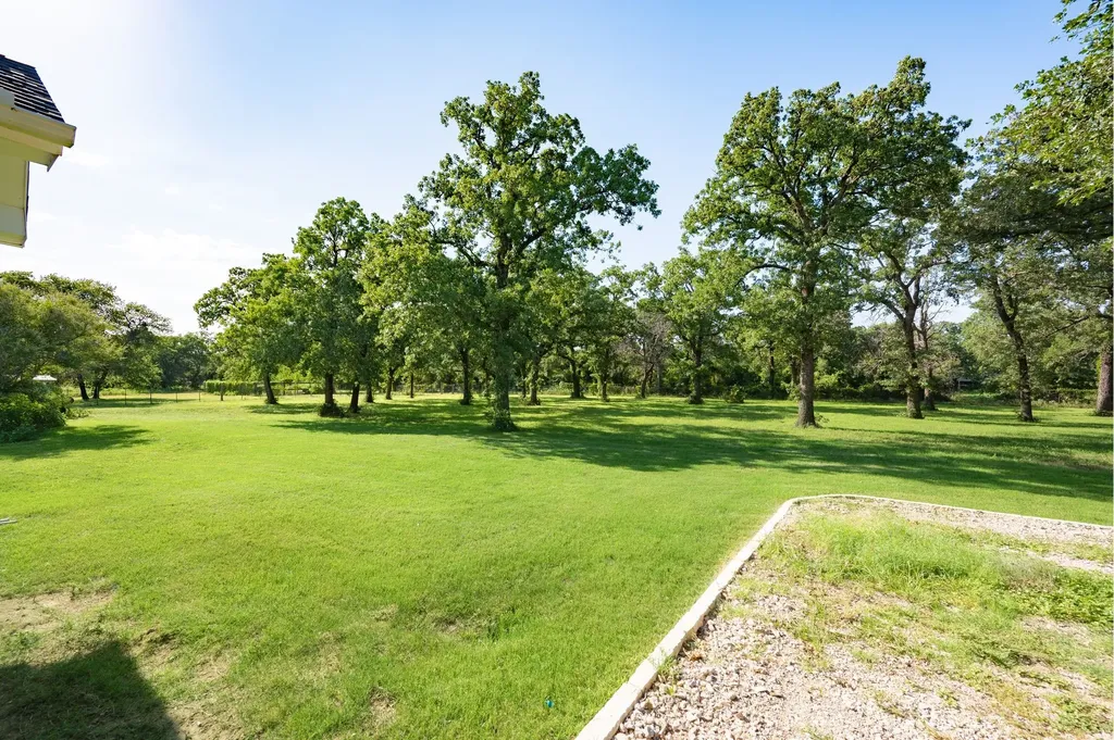 923 Natty Flat Road Lipan TX 76462