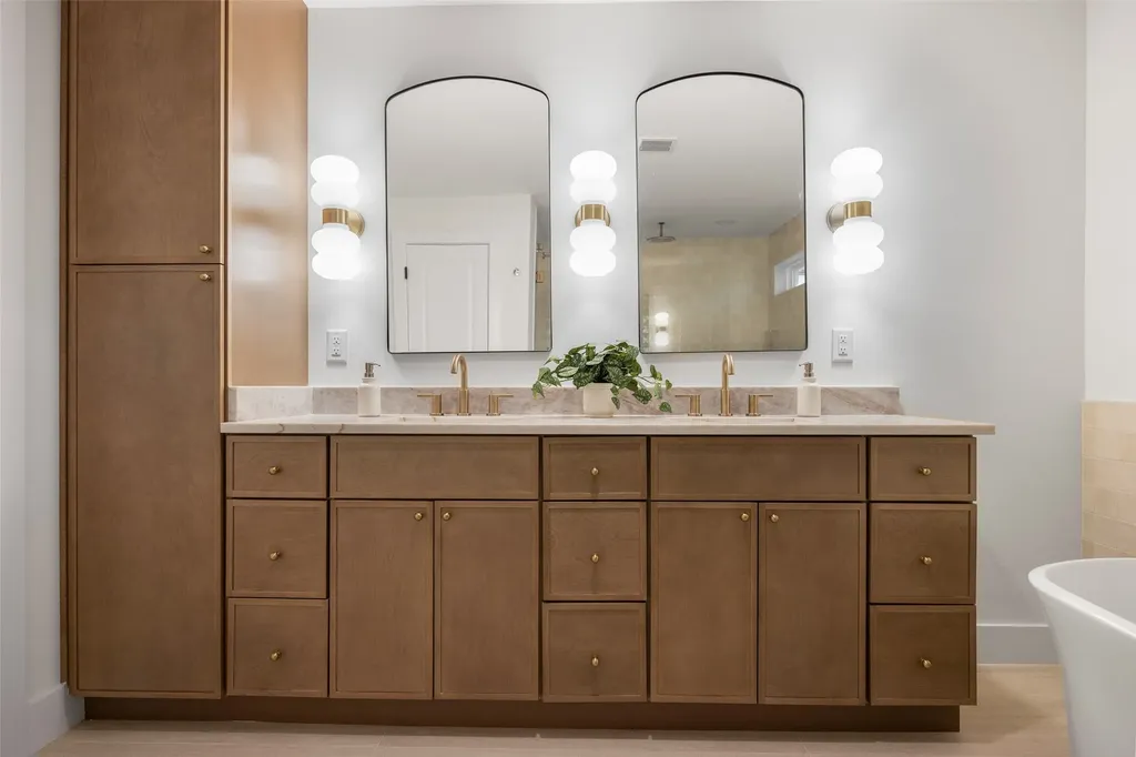 4565 Forest Bend Road Dallas TX 75244
