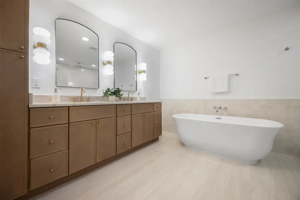 4565 Forest Bend Road Dallas TX 75244