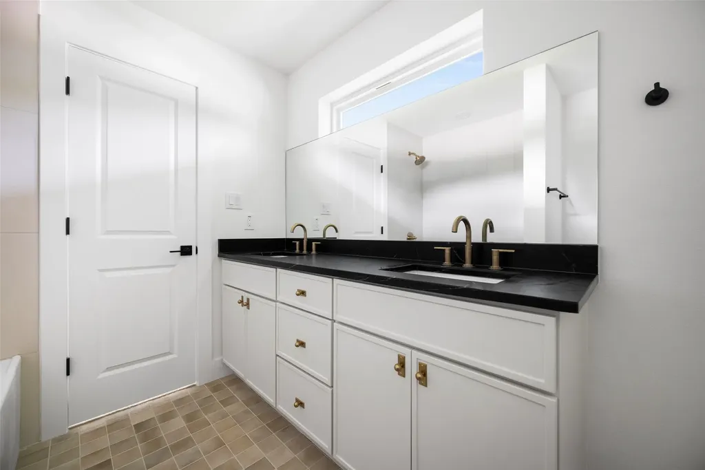 4565 Forest Bend Road Dallas TX 75244