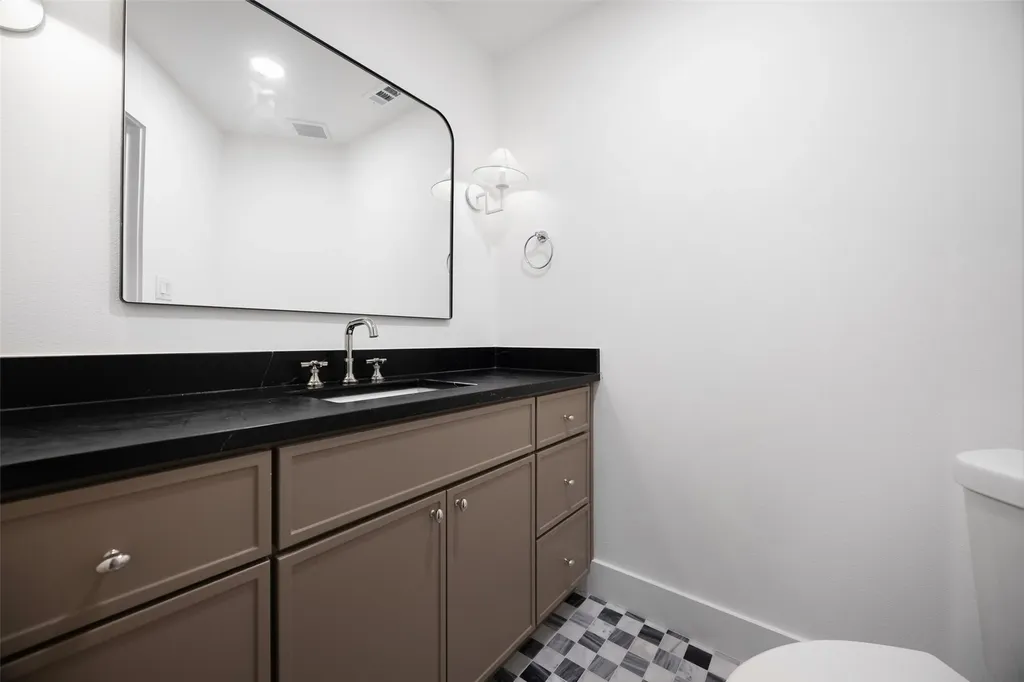 4565 Forest Bend Road Dallas TX 75244