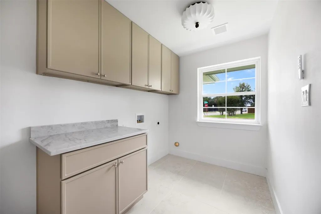 4565 Forest Bend Road Dallas TX 75244
