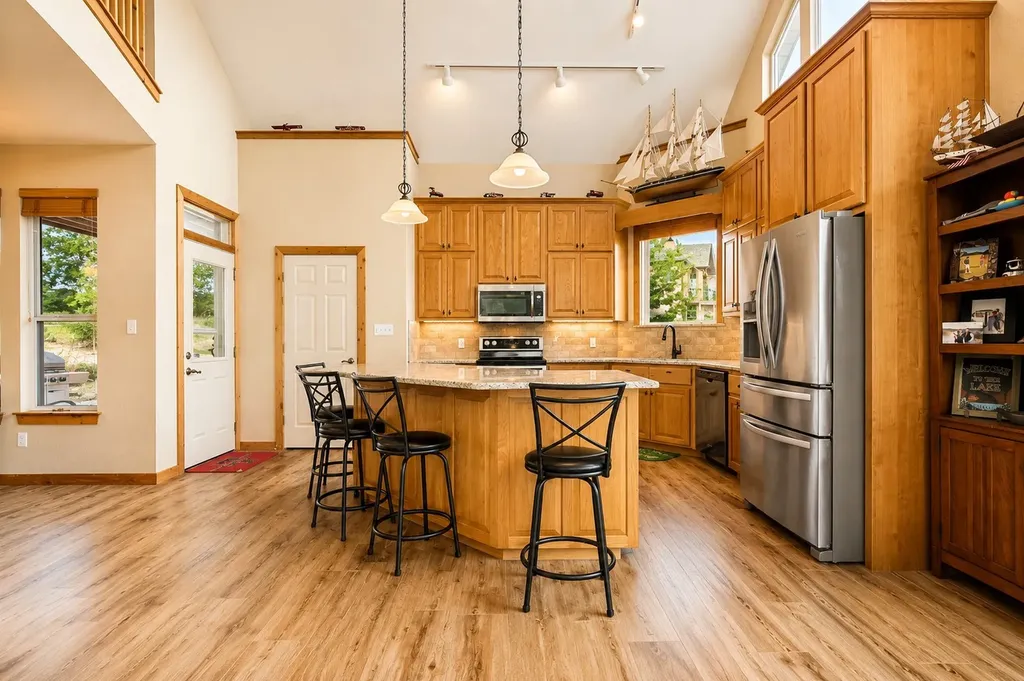 350 Castle Harbour Drive Graford TX 76449
