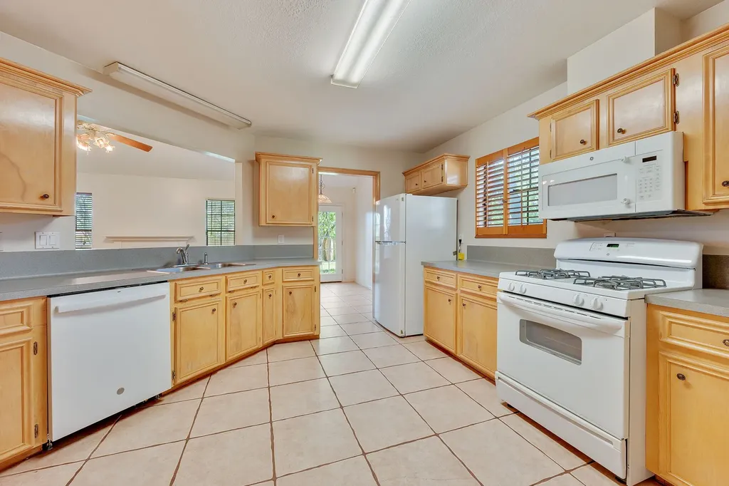 2007 Sandalwood Lane Bryan TX 77807